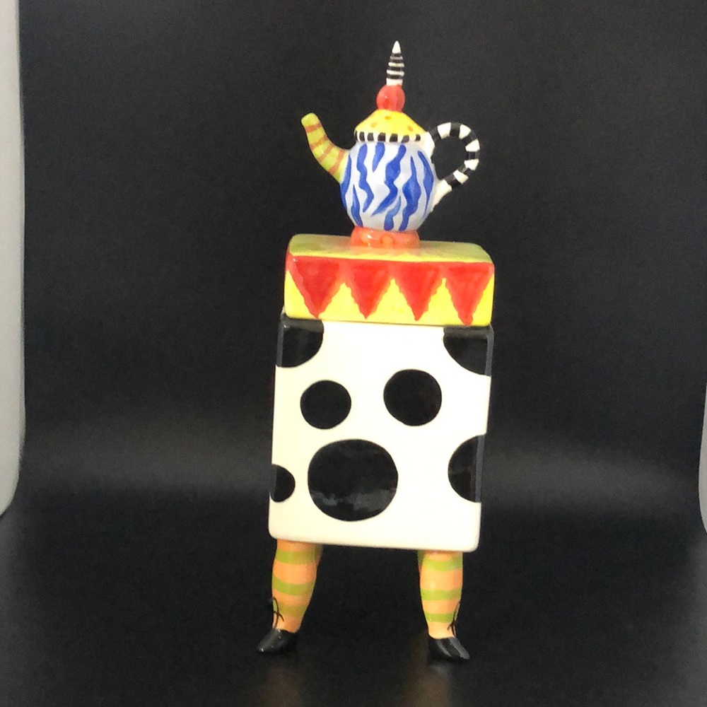 Ceramic art with teapot top